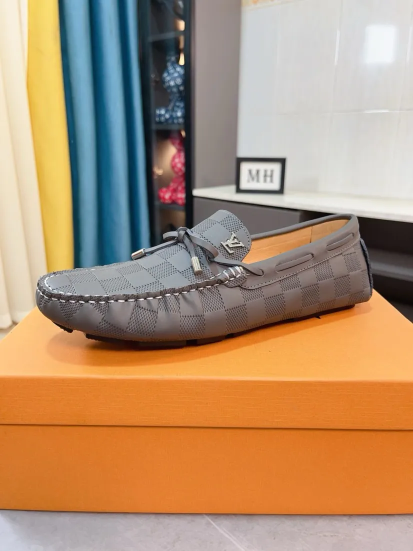 Men's men's shoes💰400🌹🌹[LV Louis Vuitton] New men's beanie shoes💝💝.. Top-grade imported cowhide embossed➕Comfortable leather lining. It is extremely skin-friendly and comfortable, feels very delicate, and the shape is very correct! Perfectly reflects the three-dimensional sense, code number: 38-44